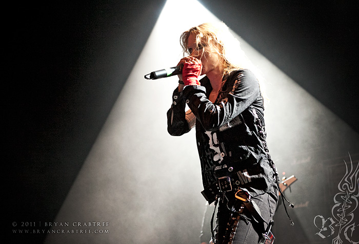 Arch Enemy at Club Nokia © Bryan Crabtree