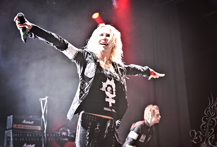 Arch Enemy at Club Nokia © Bryan Crabtree